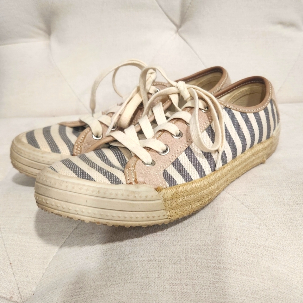 Aldo Low Top Sneakers Size 6